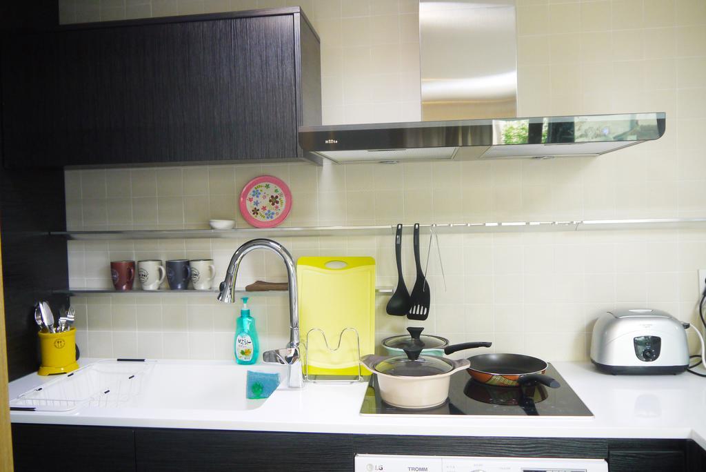 Lee & No Guesthouse Hongdae سيول المظهر الخارجي الصورة